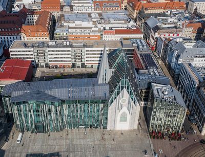 Blick auf das Neue Augusteum, Paulinum und Seminargebäude. Foto: Christian Hüller
